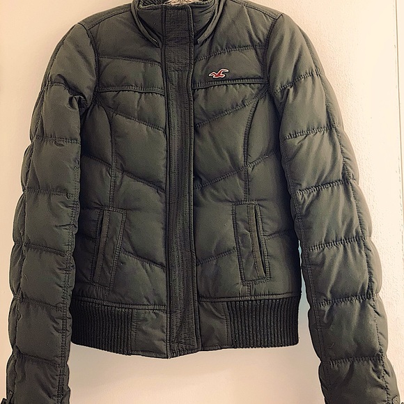 HOLLISTER Signature Down Winter Jacket; Waterfowl Feather fill; Faux fur lining - Picture 2 of 15